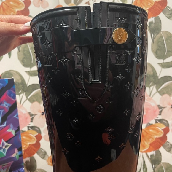 Louis Vuitton Drops High Rain Boots – Black - Picture 4 of 12